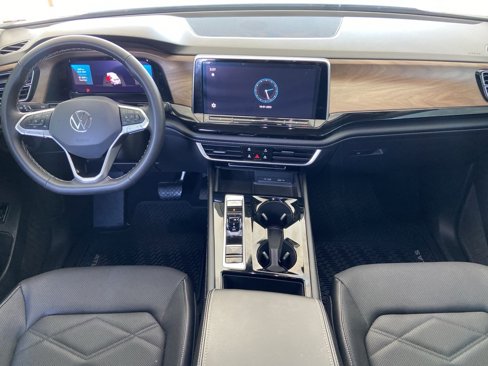 Used 2024 Volkswagen Atlas SE image 12