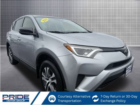 Used 2018 Toyota RAV4 LE image 8