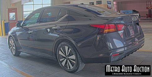 Used 2019 Nissan Altima 2.5 SL image 2