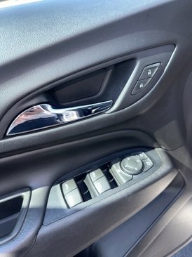 Used 2018 Chevrolet Equinox LT w/ LPO, Protection Package image 9