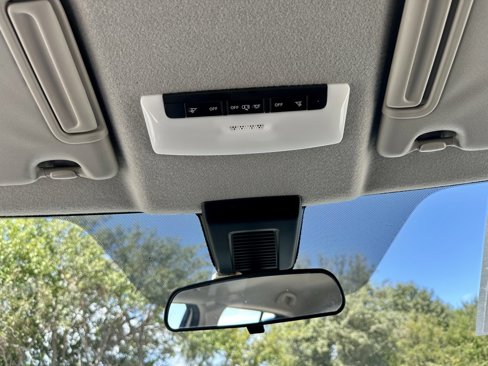 Used 2021 Nissan Kicks SV image 24