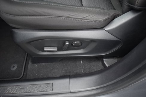 Used 2022 Ford Explorer XLT image 16