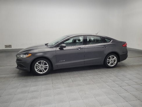 Used 2018 Ford Fusion S image 2