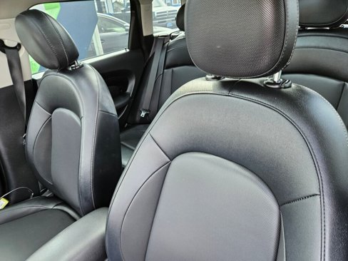 Used 2016 MINI Cooper Clubman image 11