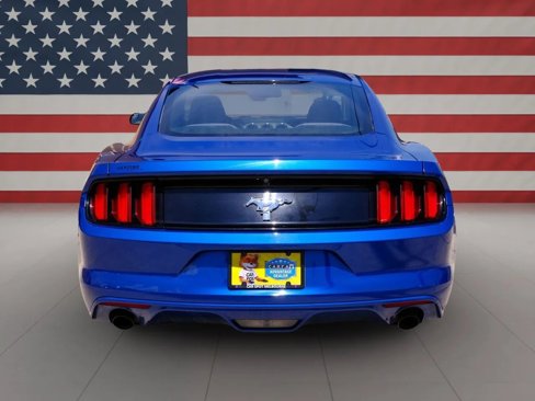 Used 2017 Ford Mustang Coupe image 5