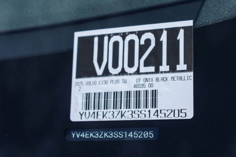 New 2025 Volvo EX30 Plus image 26