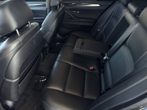 Used 2016 BMW 550i Sedan image 18