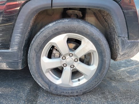 Used 2021 Jeep Compass Latitude w/ Sun and Sound Group image 7