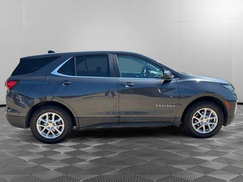 Used 2023 Chevrolet Equinox LT image 2