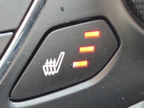 Used 2019 Chevrolet Cruze LT image 9
