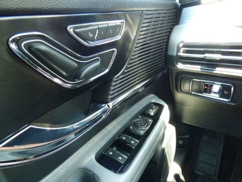 Used 2021 Lincoln Corsair FWD image 32