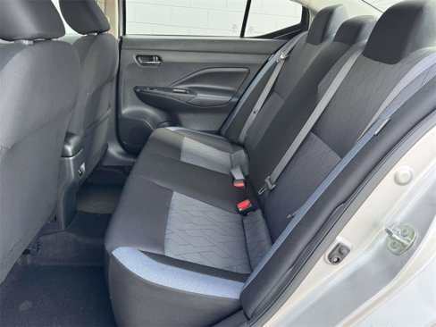 Used 2023 Nissan Versa SV image 16