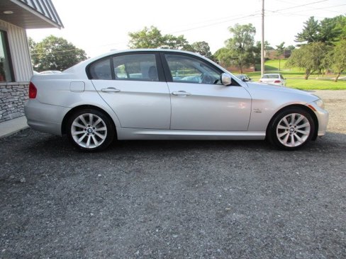 Used 2011 BMW 328i xDrive Sedan image 9