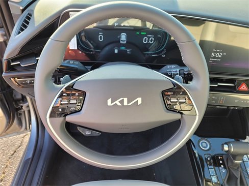 New 2025 Hyundai Elantra SEL image 24