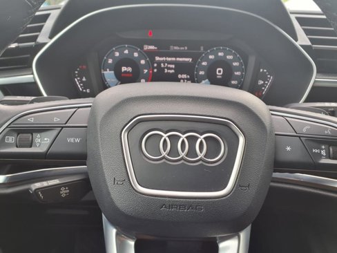 Used 2022 Audi Q3 2.0T Premium w/ Convenience Package image 17
