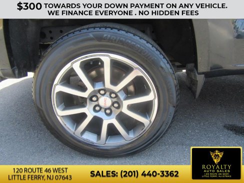 Used 2017 GMC Canyon Denali image 7