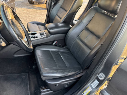 Used 2012 Jeep Grand Cherokee Limited image 13