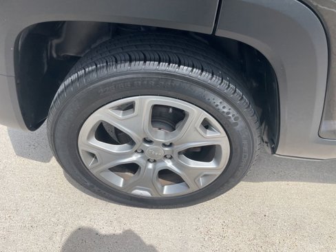 Used 2022 Jeep Renegade Limited image 18
