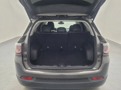 Used 2018 Jeep Compass Latitude w/ Popular Equipment Group image 29