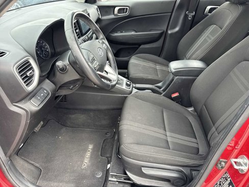 Certified 2021 Hyundai Venue SEL image 13