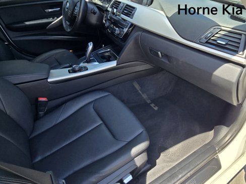 Used 2018 BMW 320i xDrive Sedan w/ Convenience Package image 12