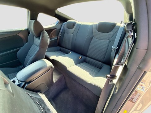 Used 2015 Hyundai Genesis 3.8 image 22