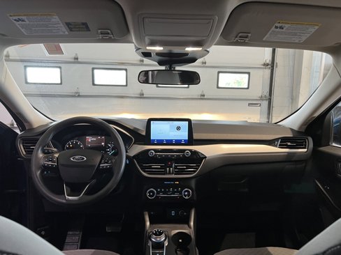 Used 2020 Ford Escape SE image 17
