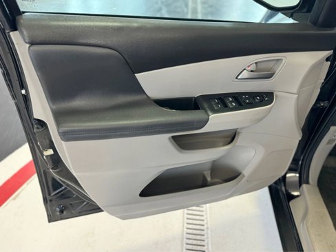 Used 2013 Honda Odyssey EX image 22
