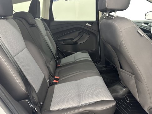 Used 2017 Ford Escape SE image 12