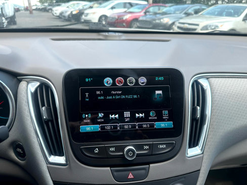 Used 2016 Chevrolet Malibu LT image 14