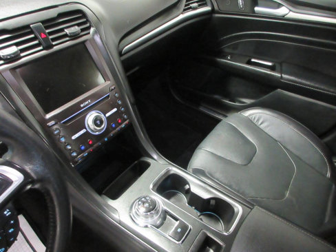 Used 2017 Ford Fusion Titanium image 19