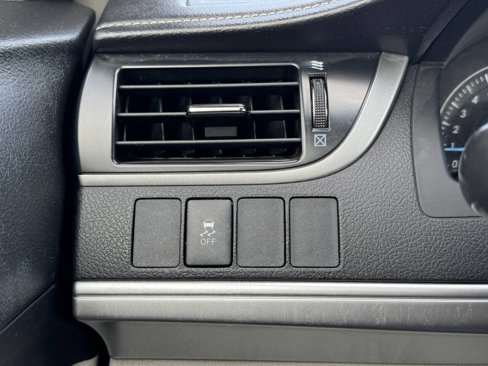 Used 2012 Toyota Camry LE image 45