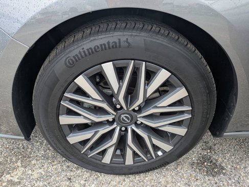 Used 2025 Nissan Altima 2.5 SV image 11