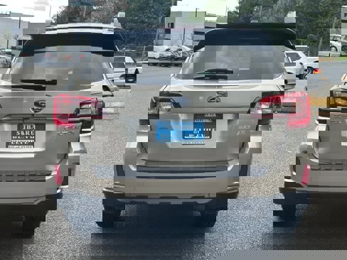 Used 2015 Subaru Outback 2.5i Limited image 4