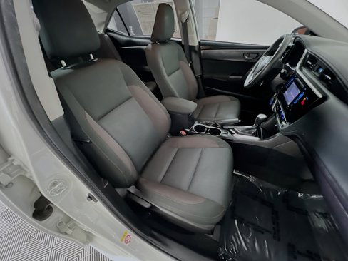 Used 2019 Toyota Corolla LE image 29
