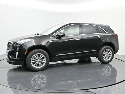 New 2025 Cadillac XT5 Luxury image 2