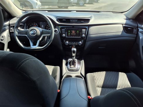 Used 2018 Nissan Rogue SV w/ Premium Package image 7