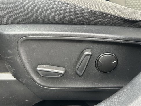 Used 2022 Ford Escape SE w/ SE Sport Appearance Package image 11