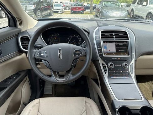 Used 2017 Lincoln MKX Reserve image 17