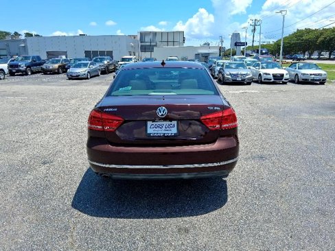 Used 2013 Volkswagen Passat TDI SEL Premium image 10