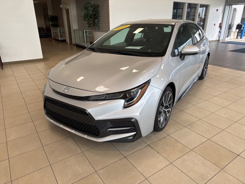 Used 2022 Toyota Corolla SE image 3