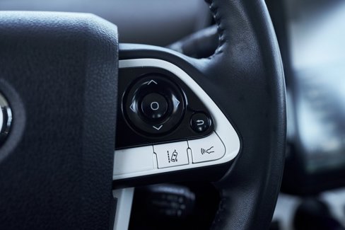 Used 2018 Toyota Prius Prime Premium image 37