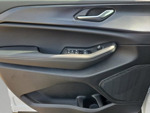New 2025 Jeep Grand Cherokee Laredo image 17