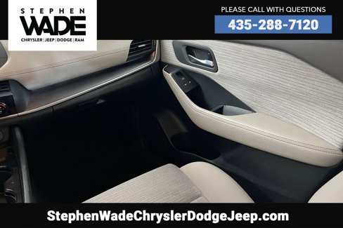 Used 2023 Nissan Rogue SV image 10