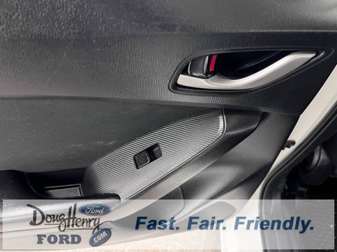 Used 2016 MAZDA MAZDA3 i Touring image 28