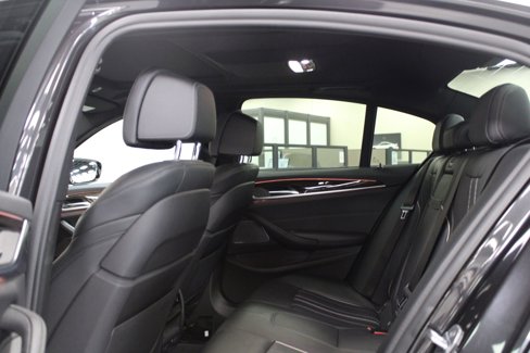 Used 2019 BMW 540i w/ M Sport Package image 14