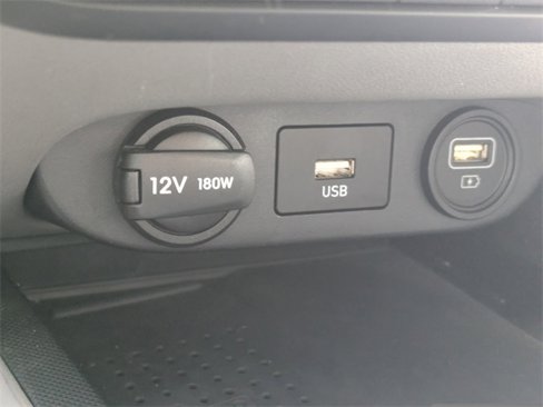 Used 2023 Hyundai Elantra SEL w/ Convenience Package image 19