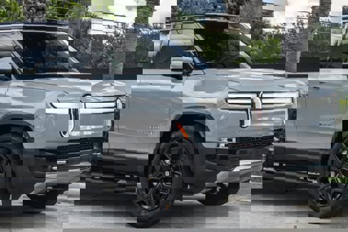 Used 2024 Rivian R1S Adventure image 11
