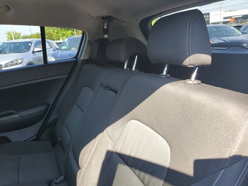 Used 2022 Kia Sportage LX image 10