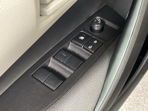 Used 2025 Toyota Corolla LE image 15